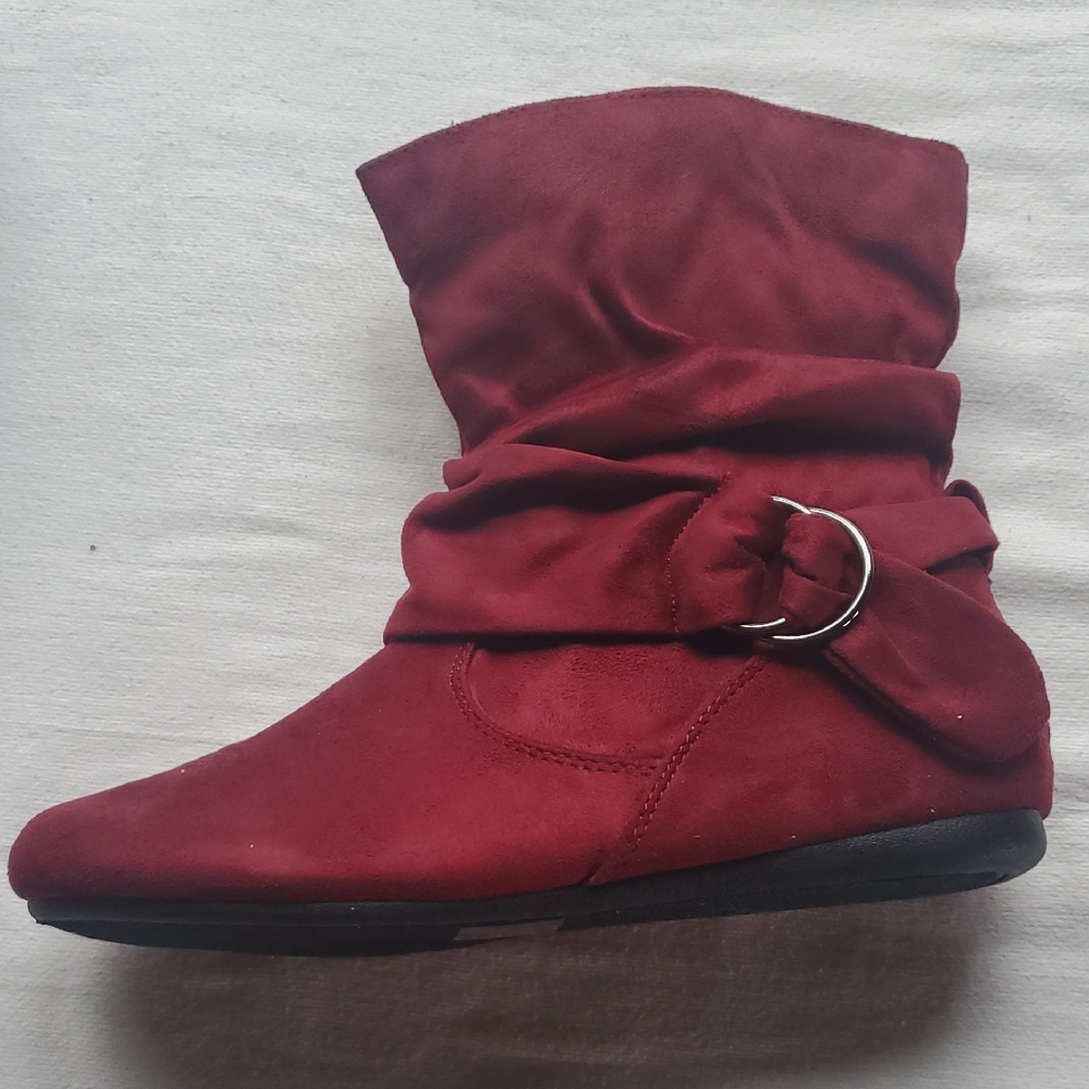 Women’s Red Slouch Boot with Ring Accent